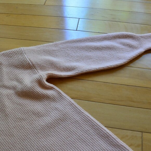 Halogen V Neck Pearl Accent Sweater Size M - Picture 6 of 7